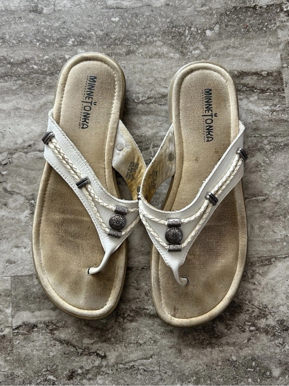 Minnetonka White Braided Thong Sandals with Metal Accents size 9